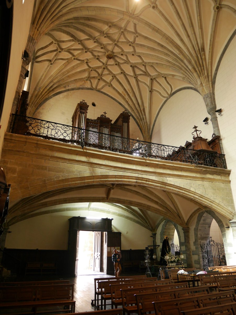 San Martin eliza, Lesaka