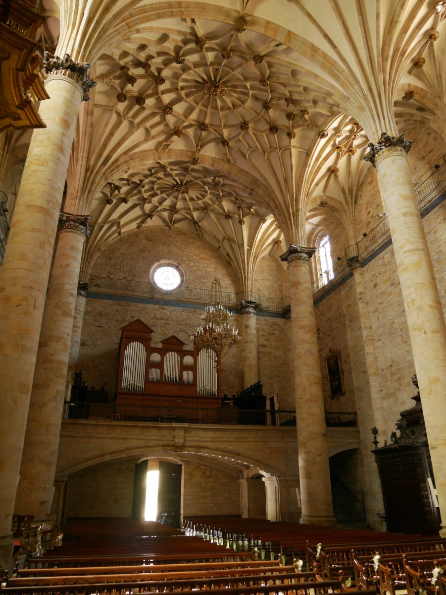 Sortzez Garbia eliza, Elorrio