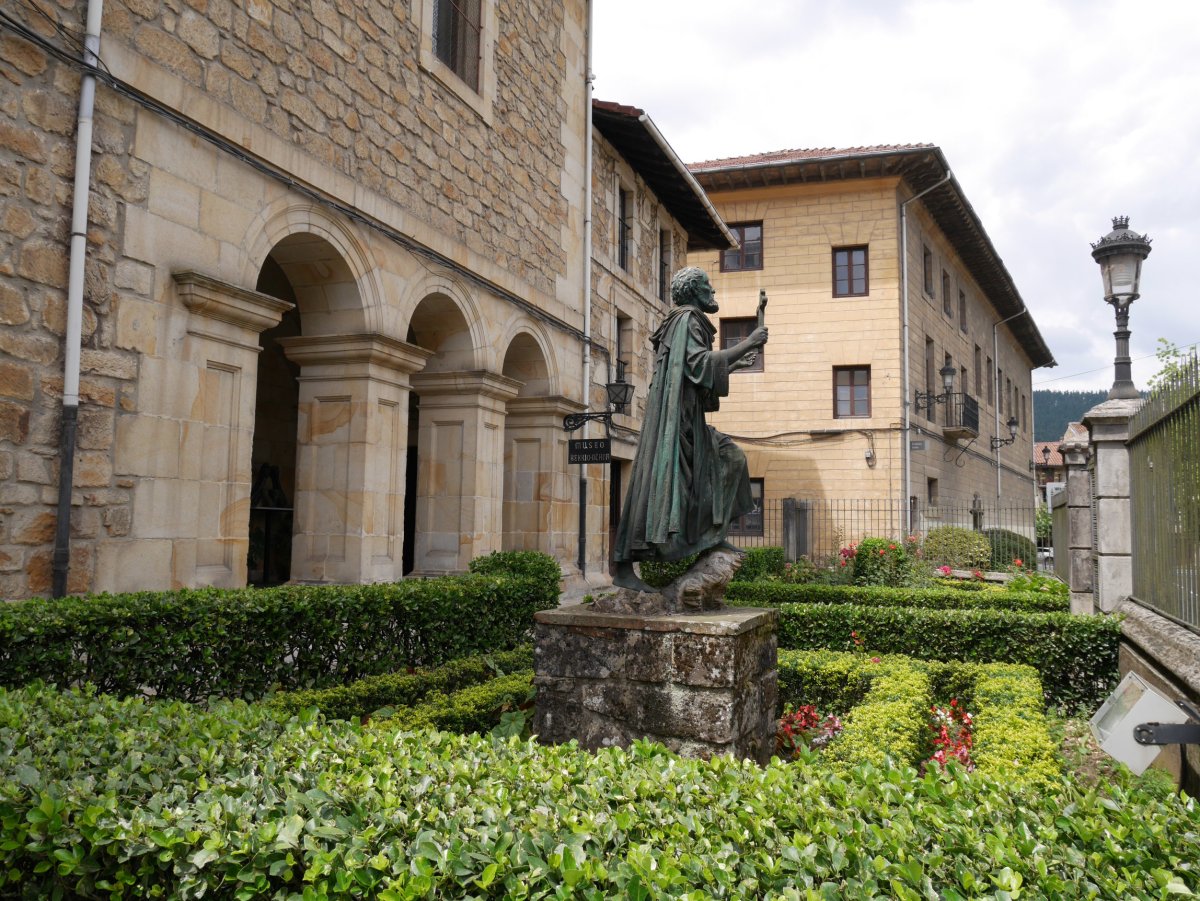 Santa Ana komentua, Elorrio