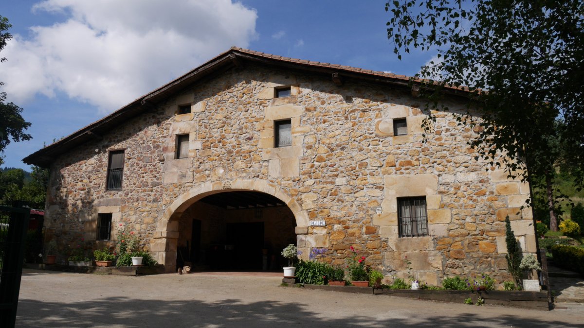 Olalde baserria, Iguria