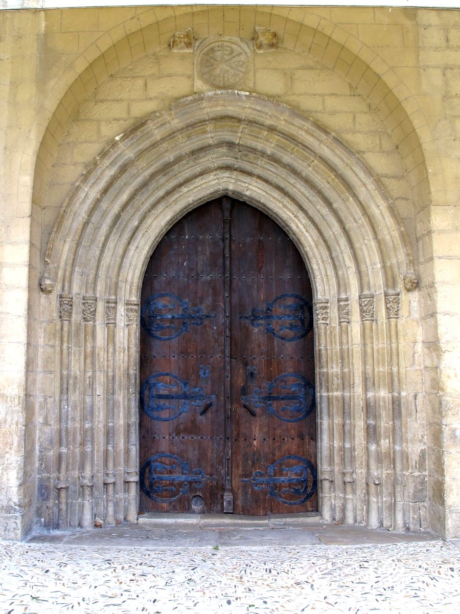 Asuncion eliza, Urrotz hiribildua