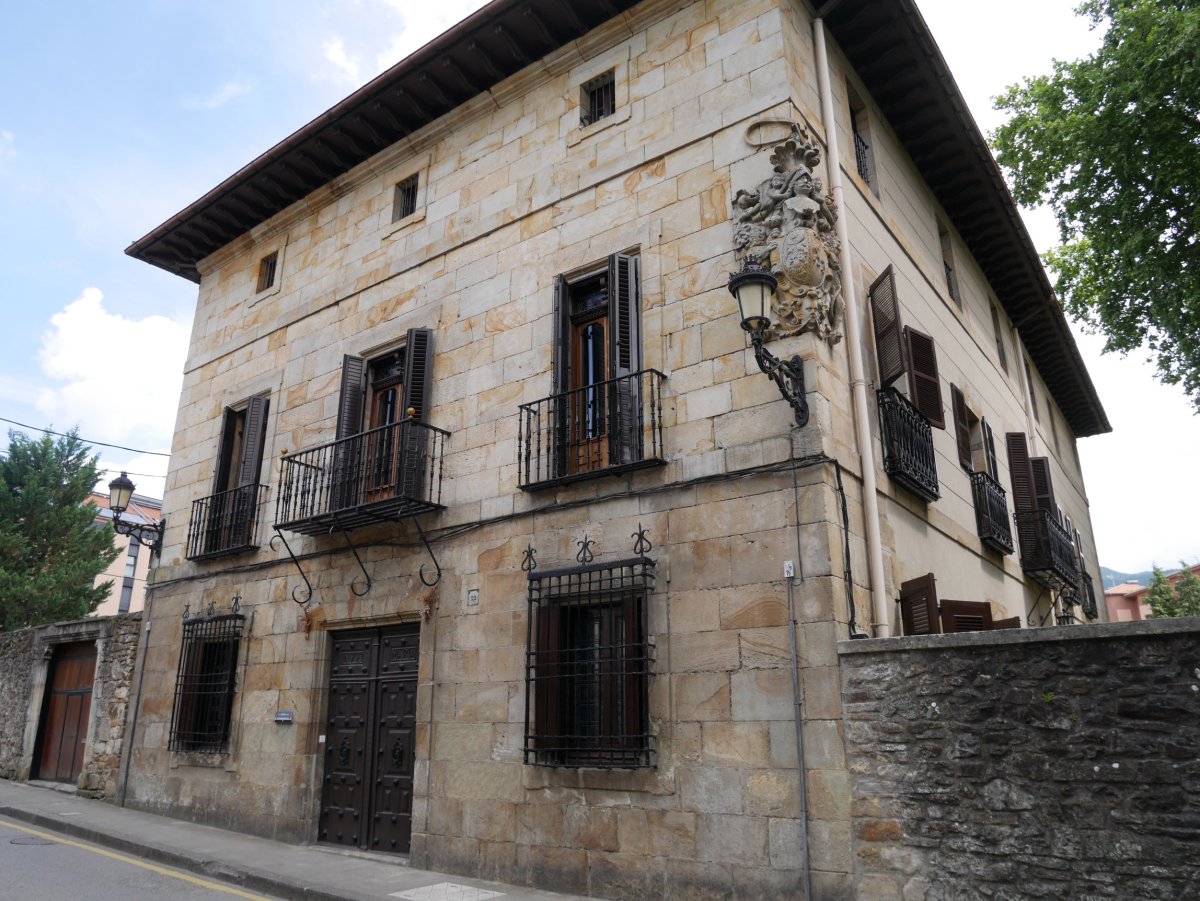 Lariz jauregia, Elorrio