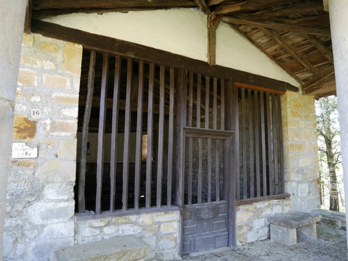 San Juan ermita, Aldape auzoan