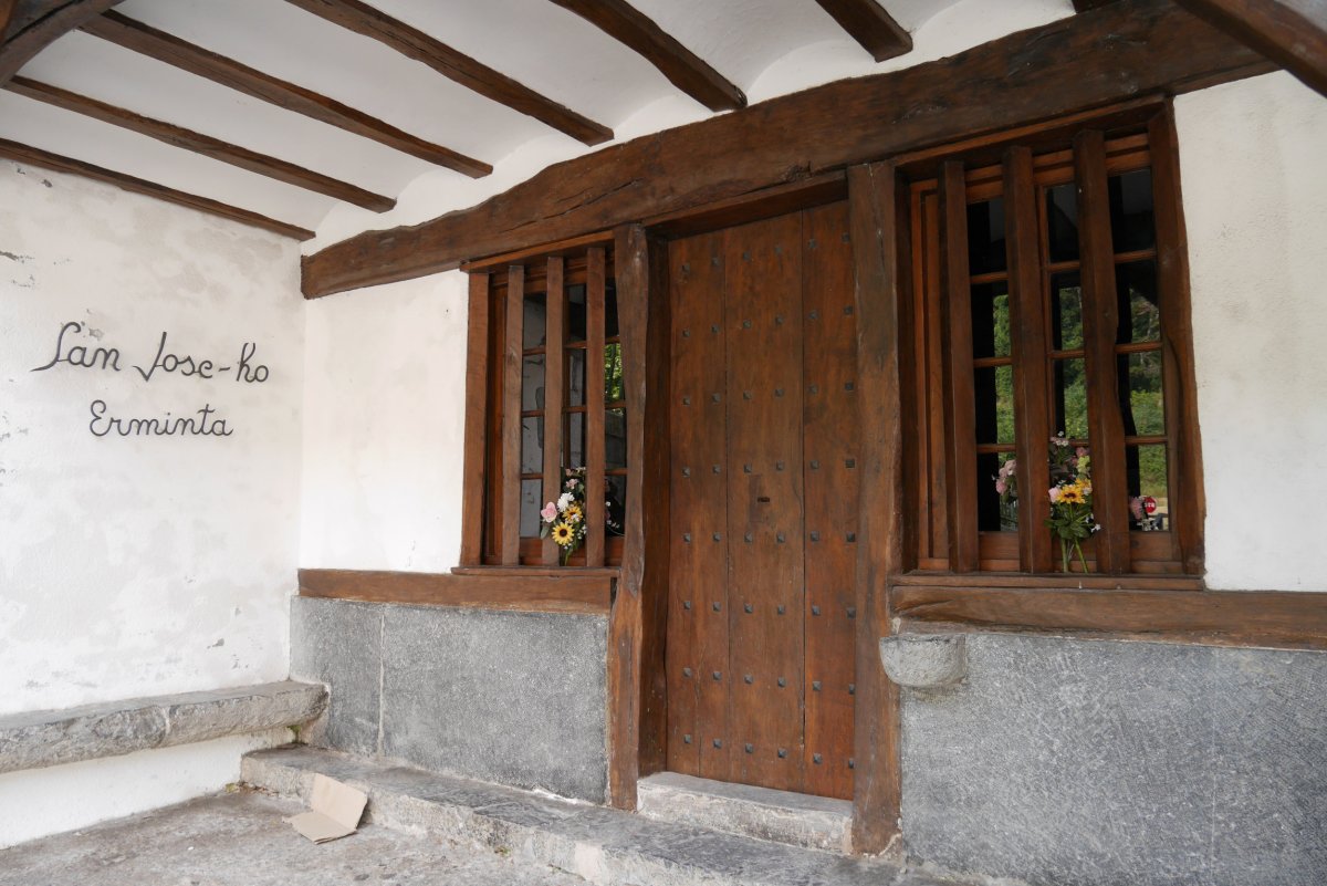 San Jose ermita, Belauntza