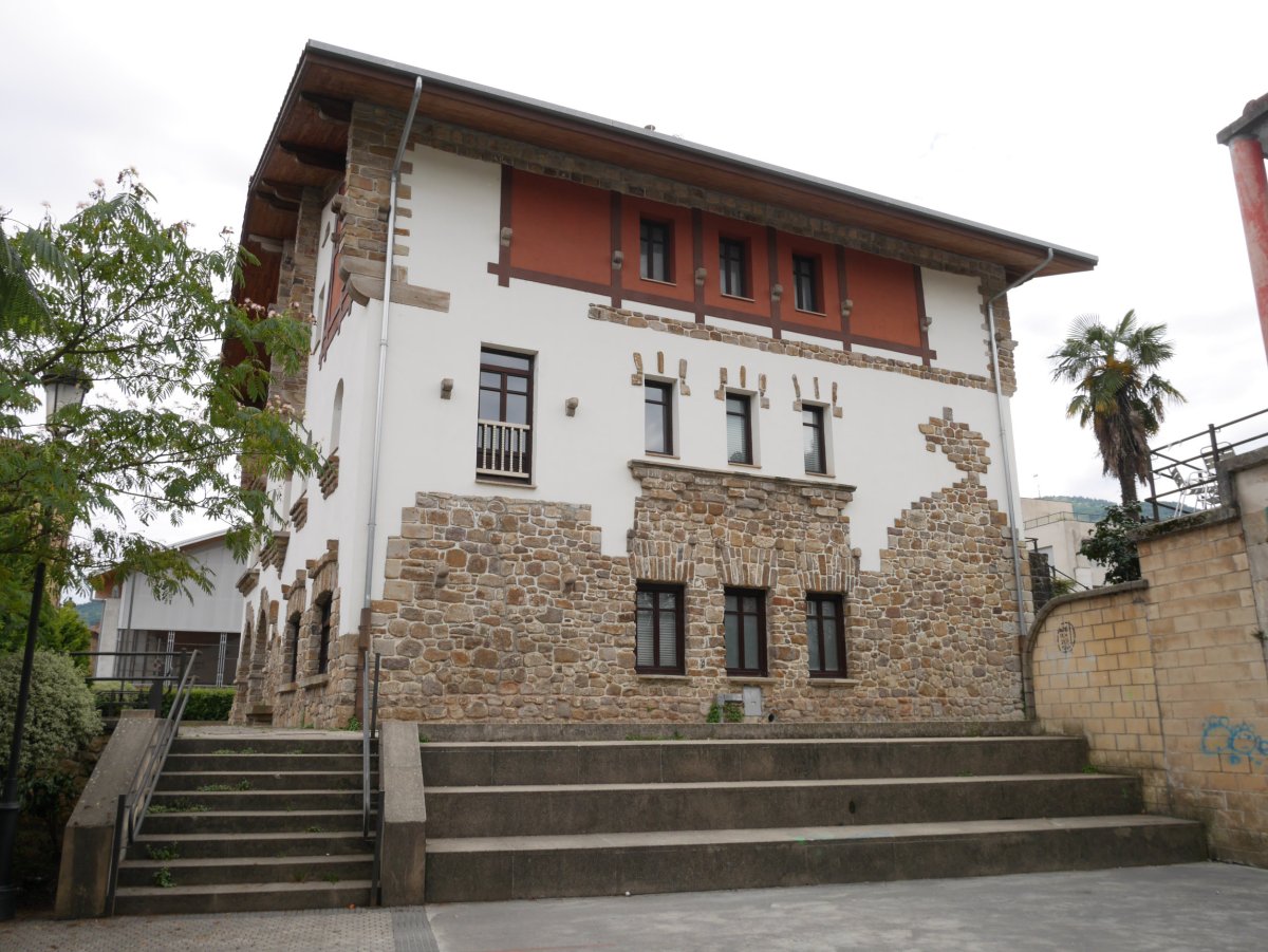 Olaran etxea, Antzuola