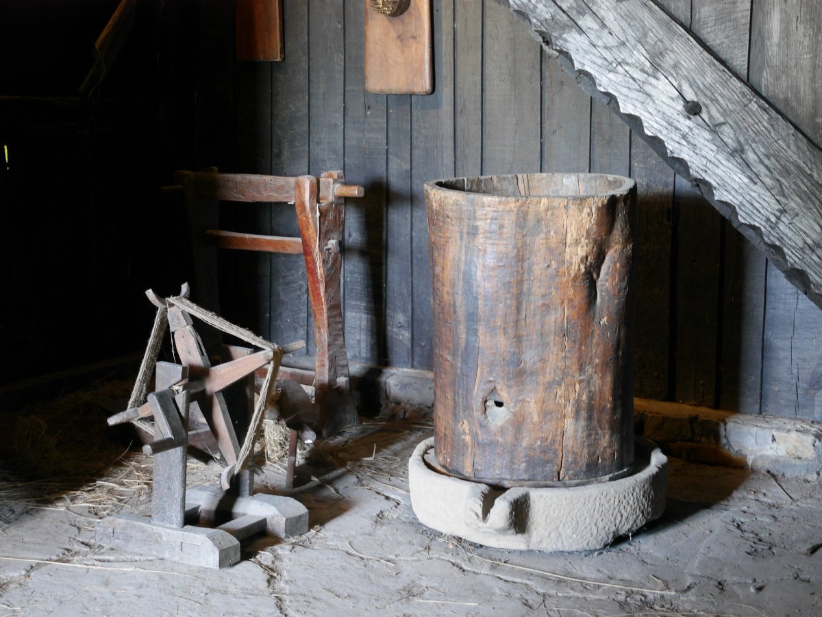 Lixiba egiteko ontzia sarreran