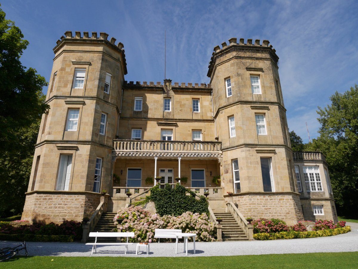 Satrustegi jauregia, Donostia