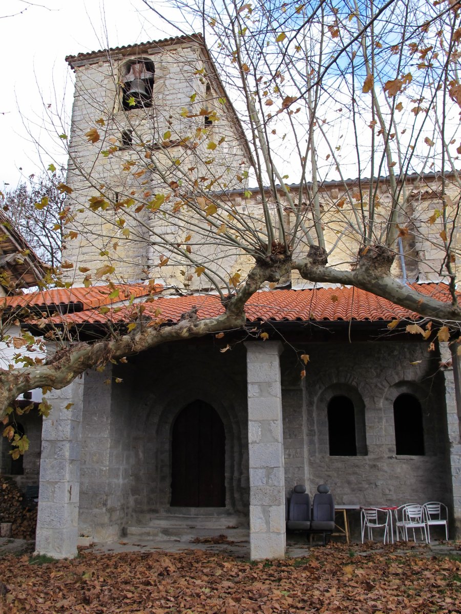 San Juan Bautista eliza, Etsain-Anue