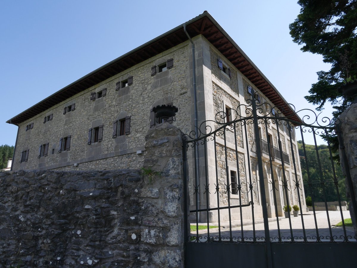 Iriarte jauregia, Bidania