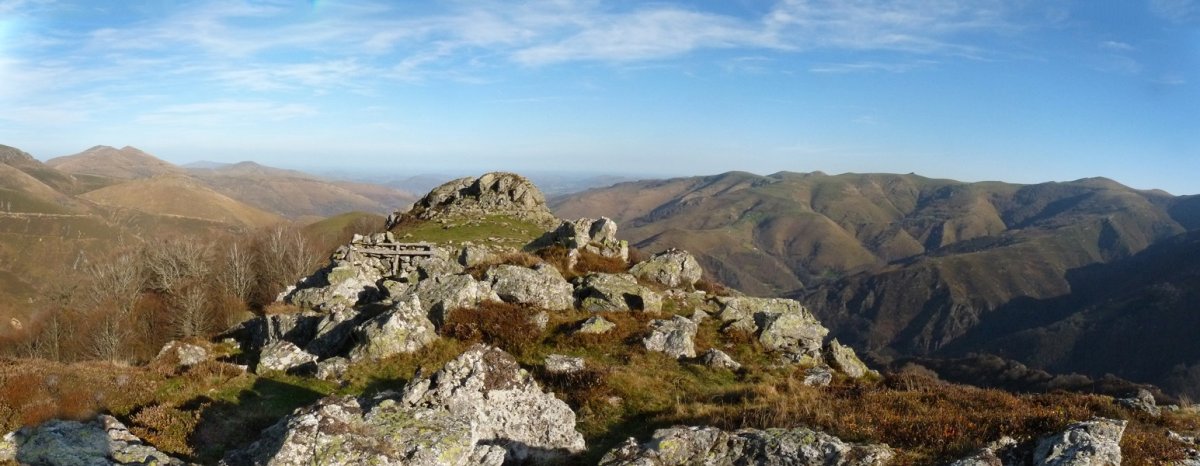 Ozpinarriko erdiko gailurra