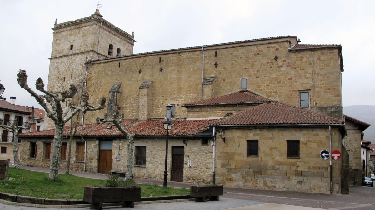 San Salvador eliza, Lakuntza