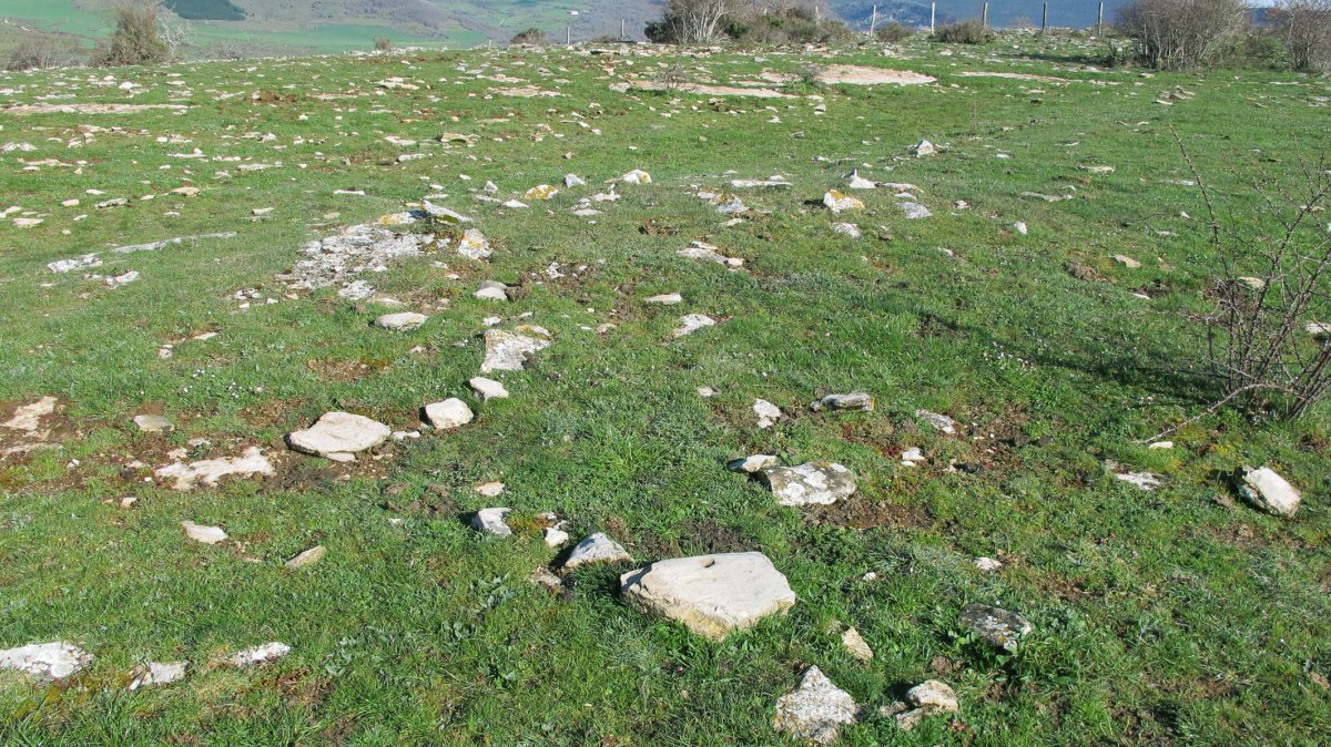 Itxasorde 2 ipar tumulua, Azantza-Goñi