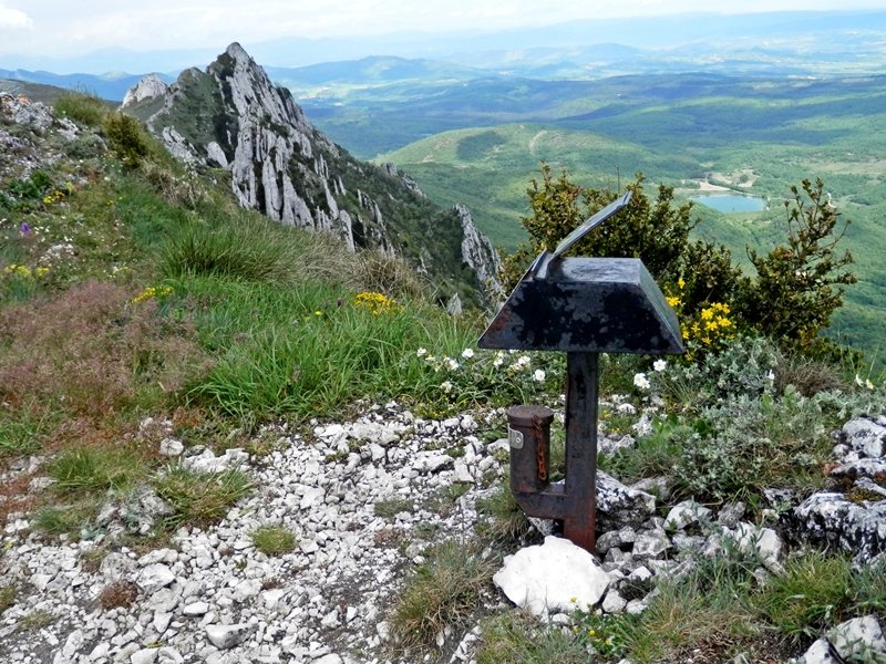 Buzoia. Atzean, Palomares