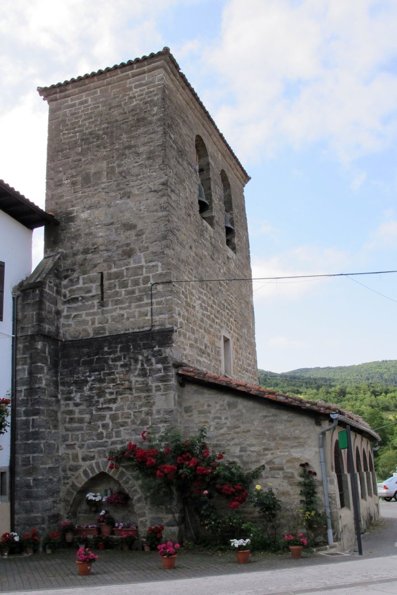 San Nikolas eliza, Larrasoaña-Esteribar