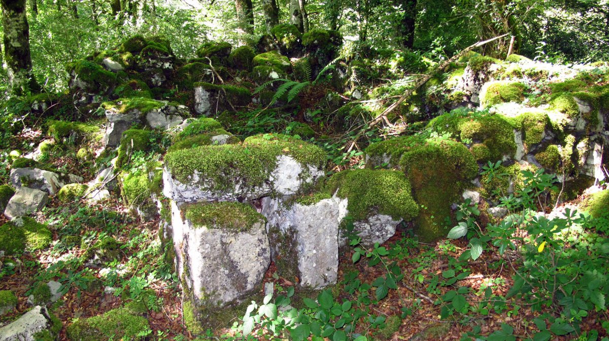 Atako elizaren hondakinak, Ata-Uharte Arakil