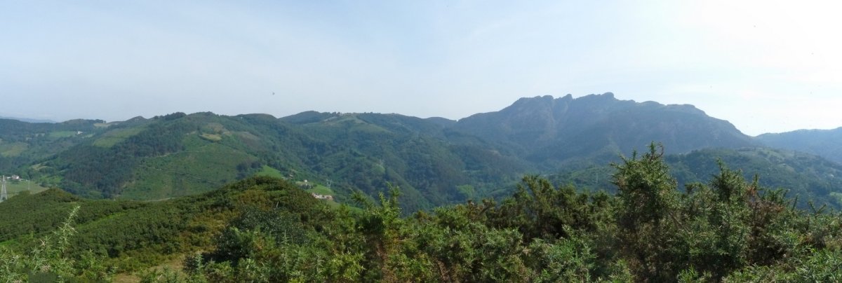 Panorama zabala Pagolarretik