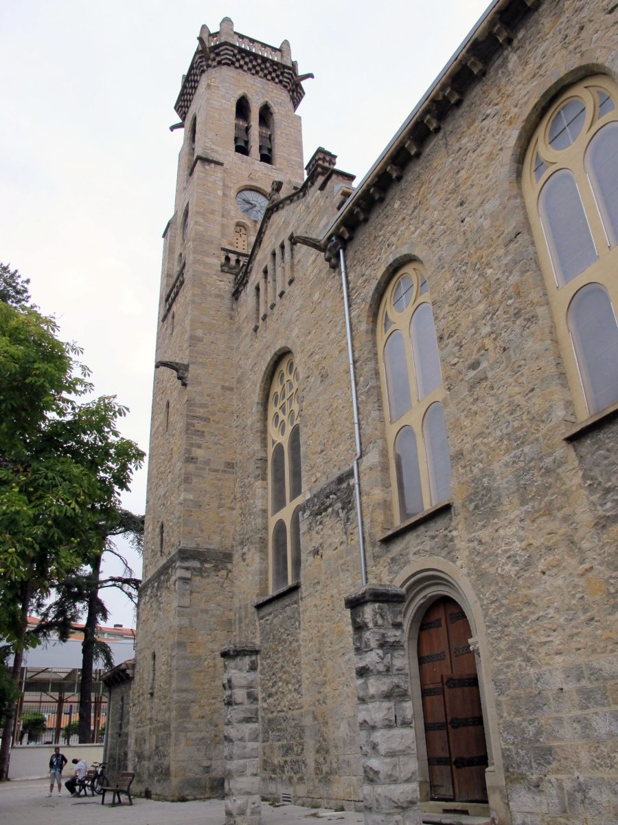 San Salvador eliza, Iruñea