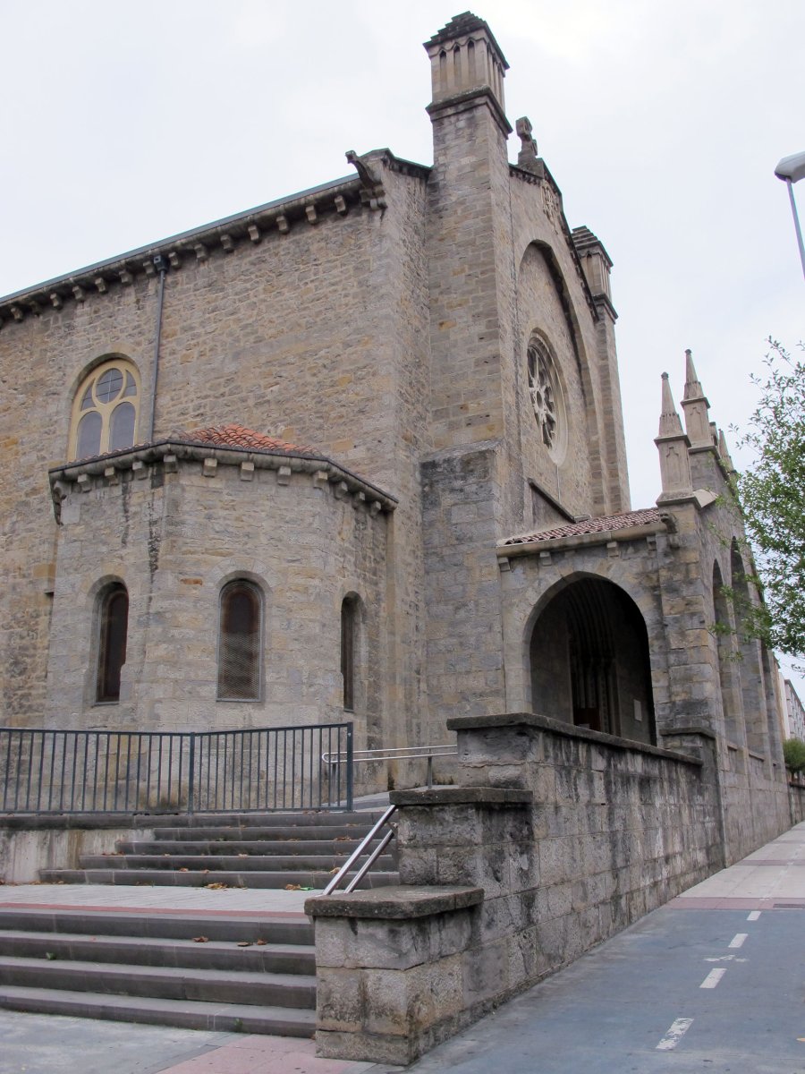 San Salvador eliza, Iruñea