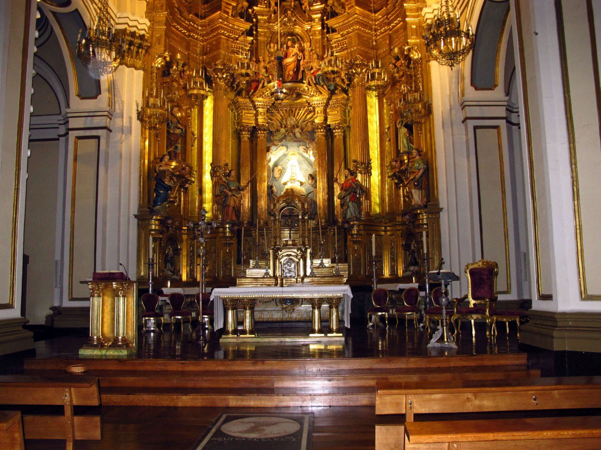 San Saturnino eliza, Iruñea