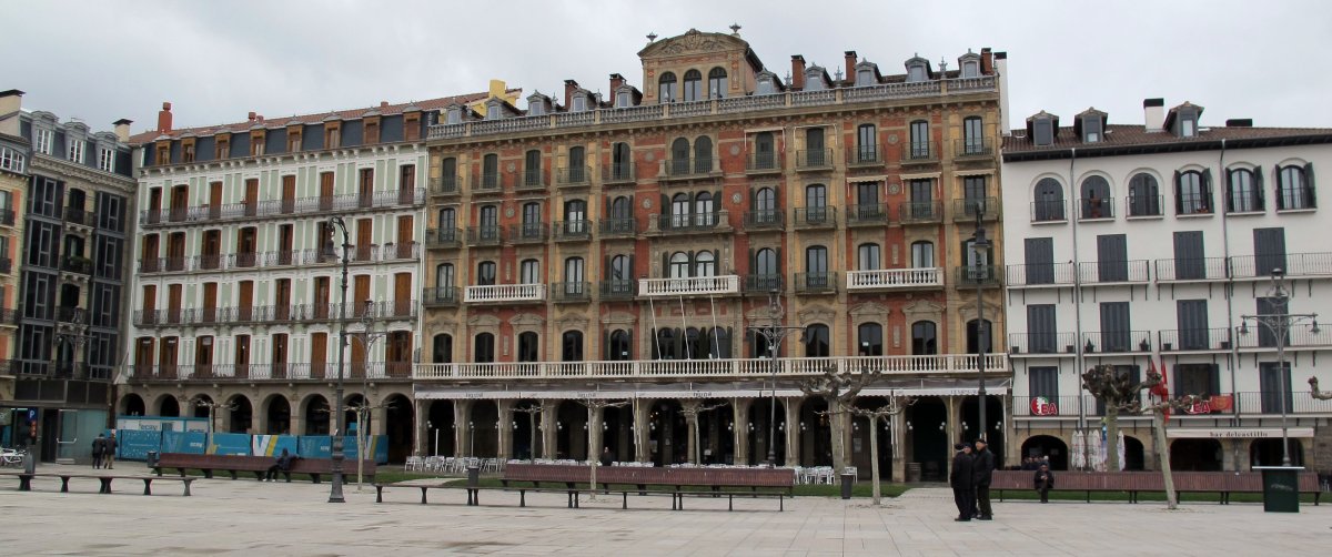 Gazteluko Plaza, Iruñea