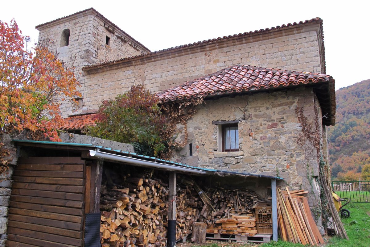 San Bartolome eliza, Saigots-Esteribar