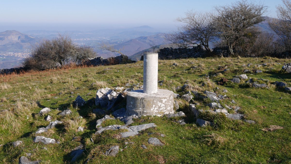 Erpin geodesikoa Donezizili aldean