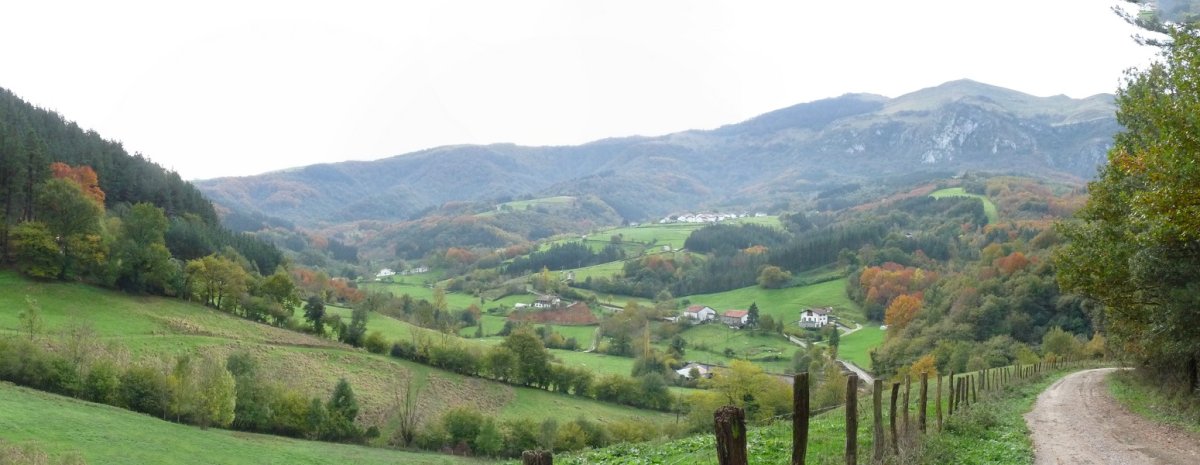 Errazkin herria Astotzako bidetik