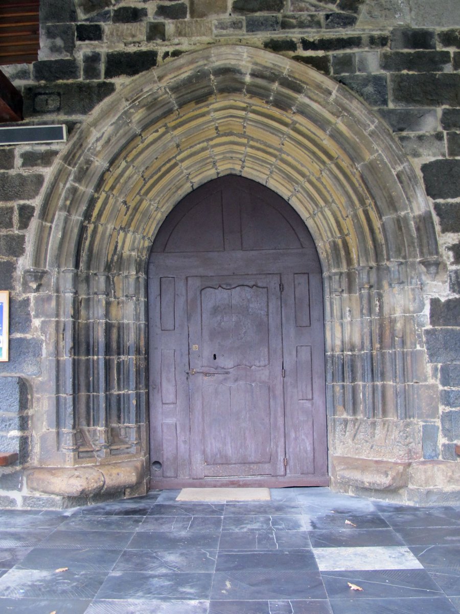 San Roman eliza, Ezkaroze