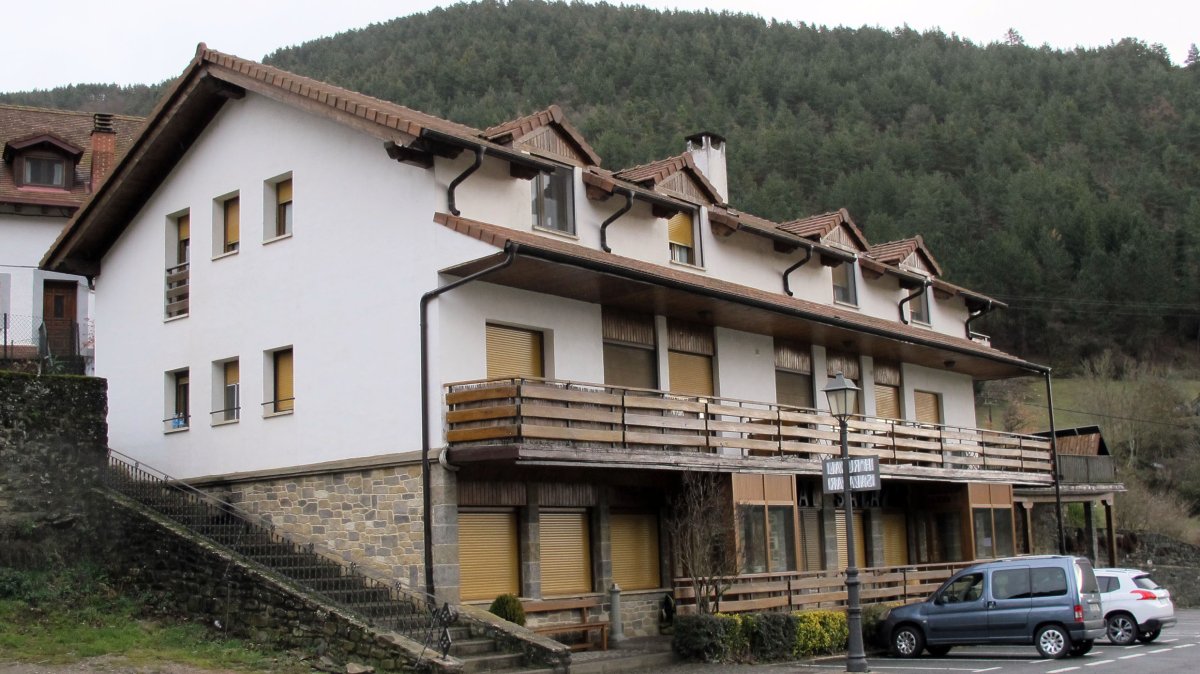 Salazar Hostala, Orontze