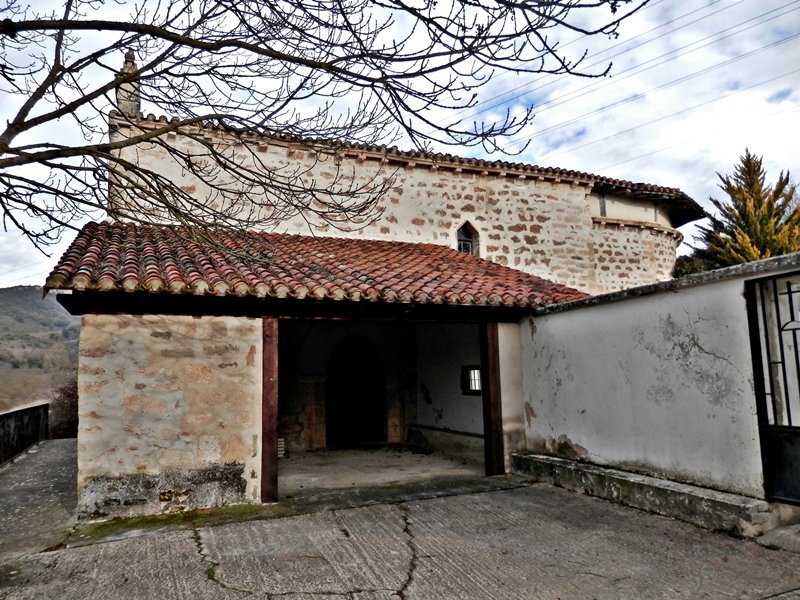 Larreko Andra Mari Ermita Antoñanan