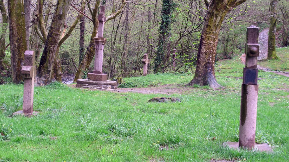 Kruzeroa eta inguruko beste gurutzeak, Etxalar