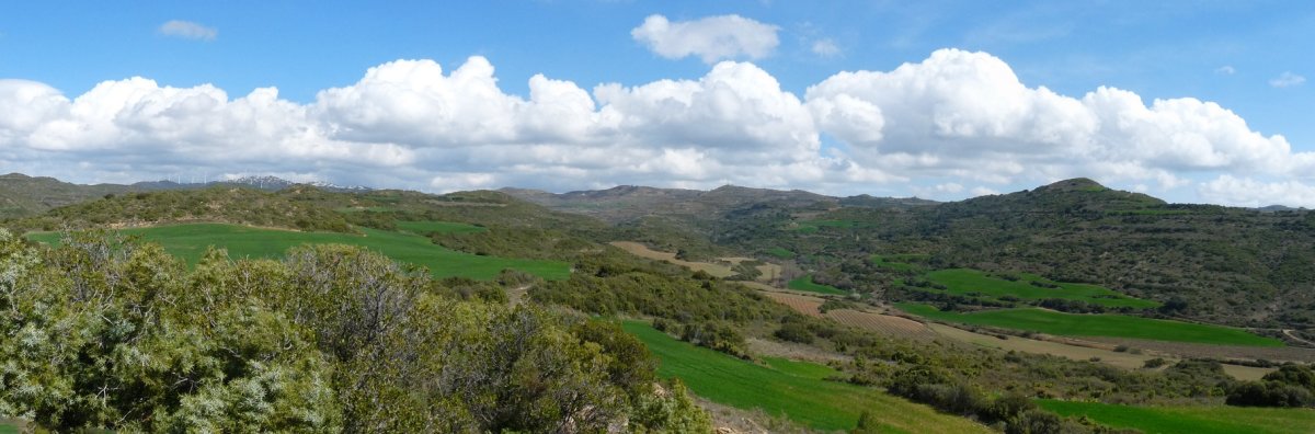 Pena mendebaldetik. Hondoan, Uxueko mendiak
