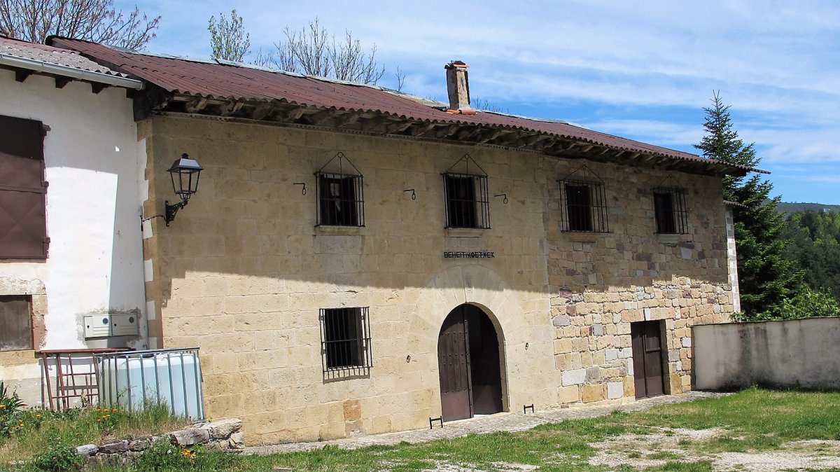 Beheitiko etxea, Urdirotz-Artzibar