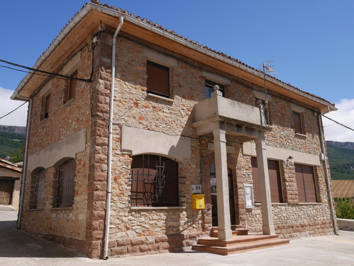 Eraikin publikoa, Gastiain