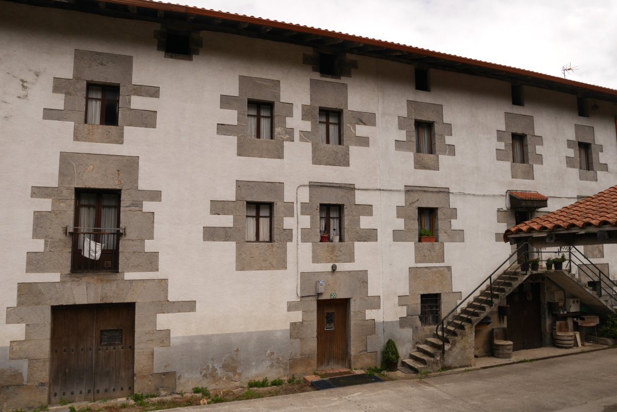 Lapatza jauregia, Berrobi