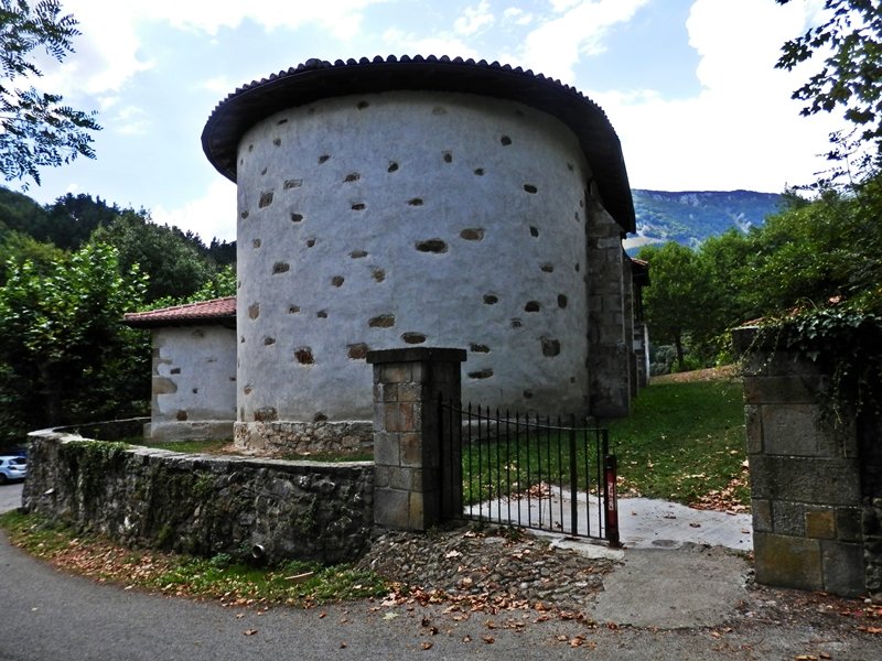 Ibabeko Andra Mari Ermita Ibarran