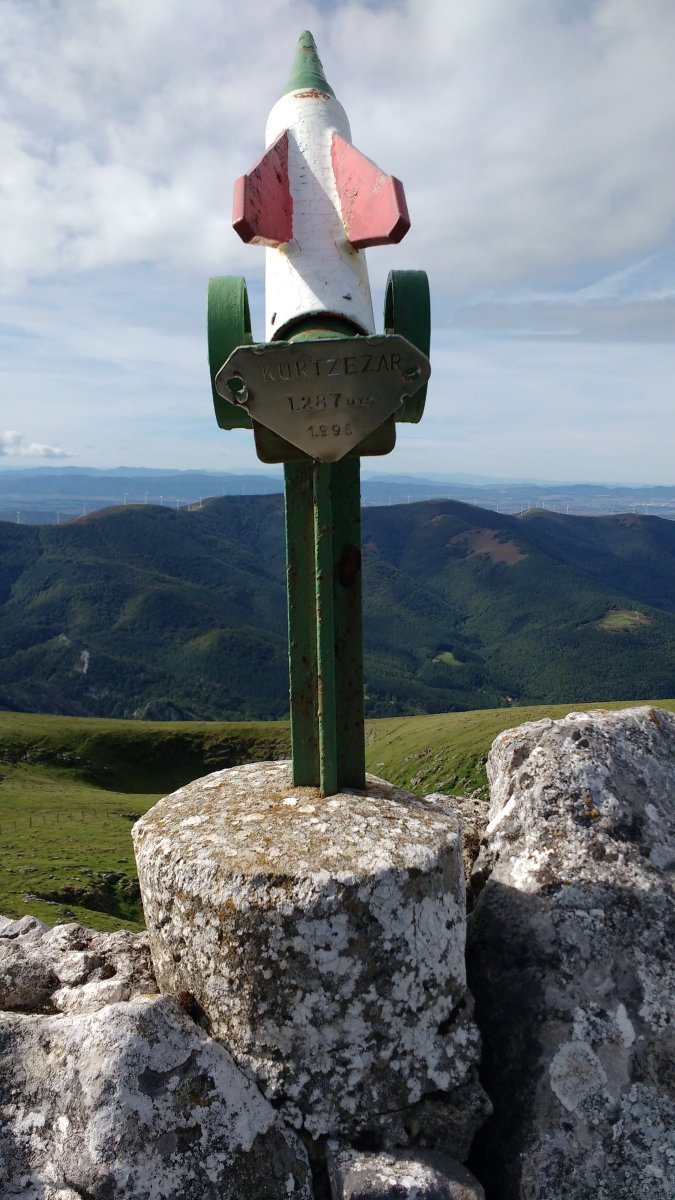 Kurtzezar tontorra (1287m)