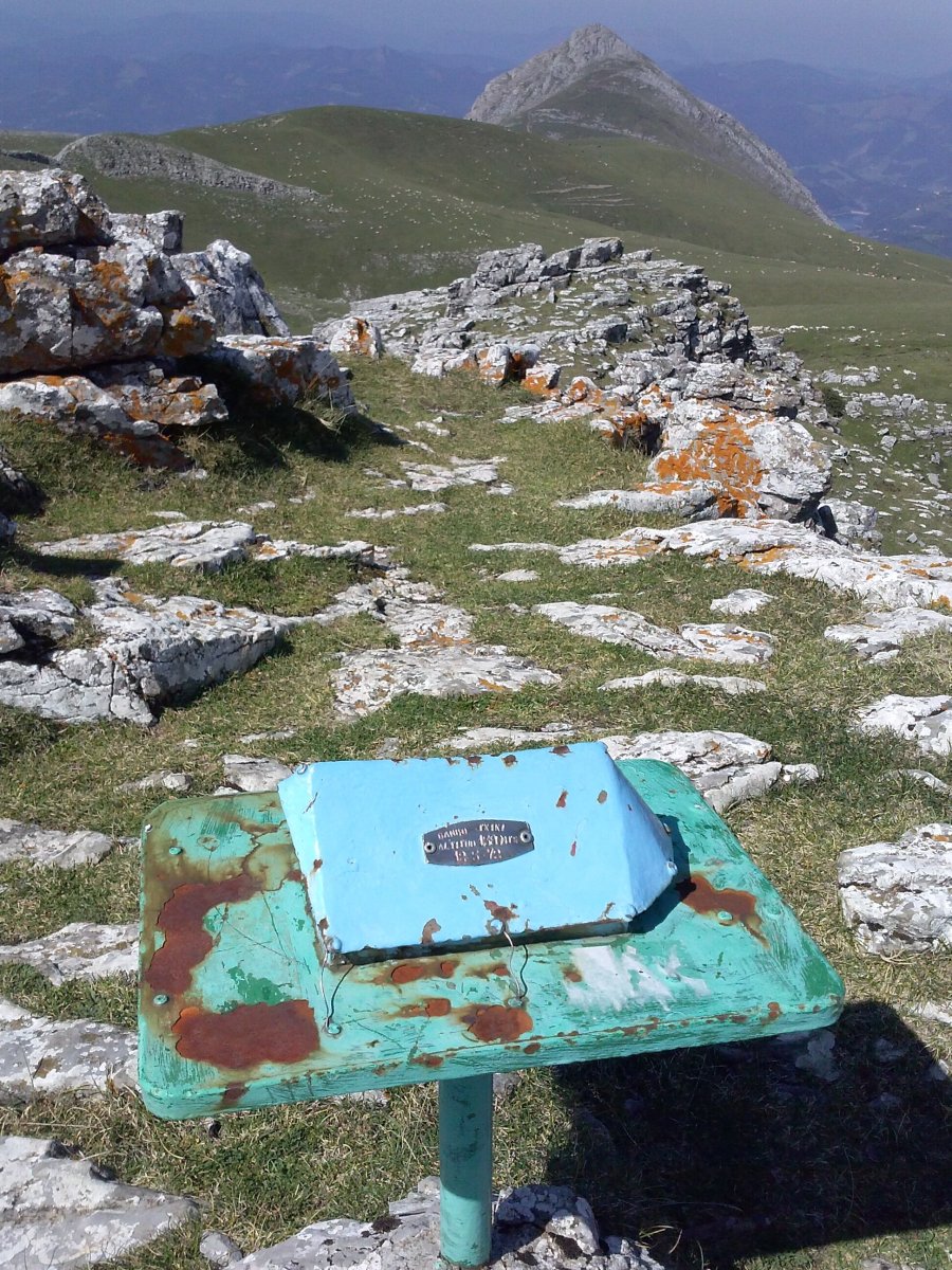 Ganboa txiki tontorra (1377m), Txindoki barrenean