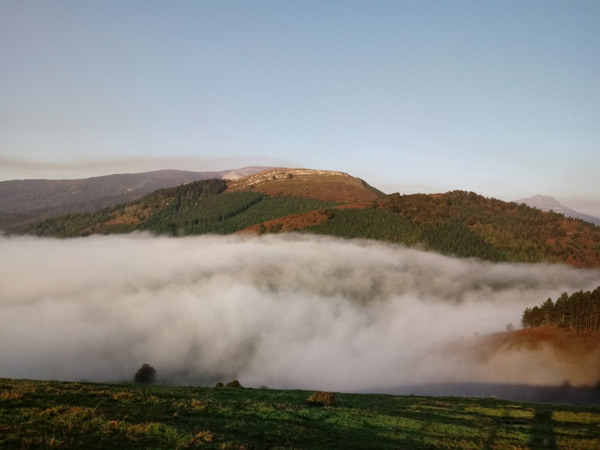 Arralde (945m) eta Bastelarra (851m) Eneabetik (751m)