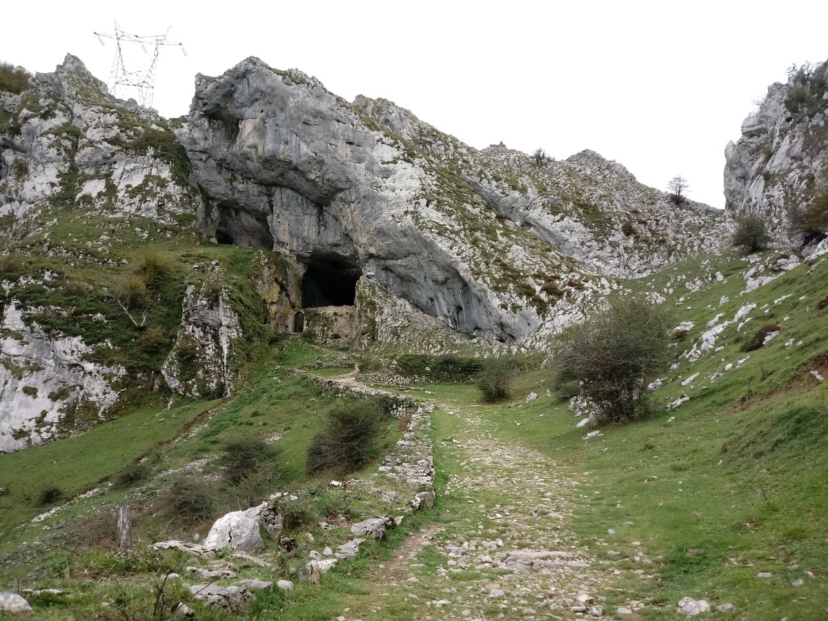 Sandratiko Aitzuloa, iparraldeko sarrera