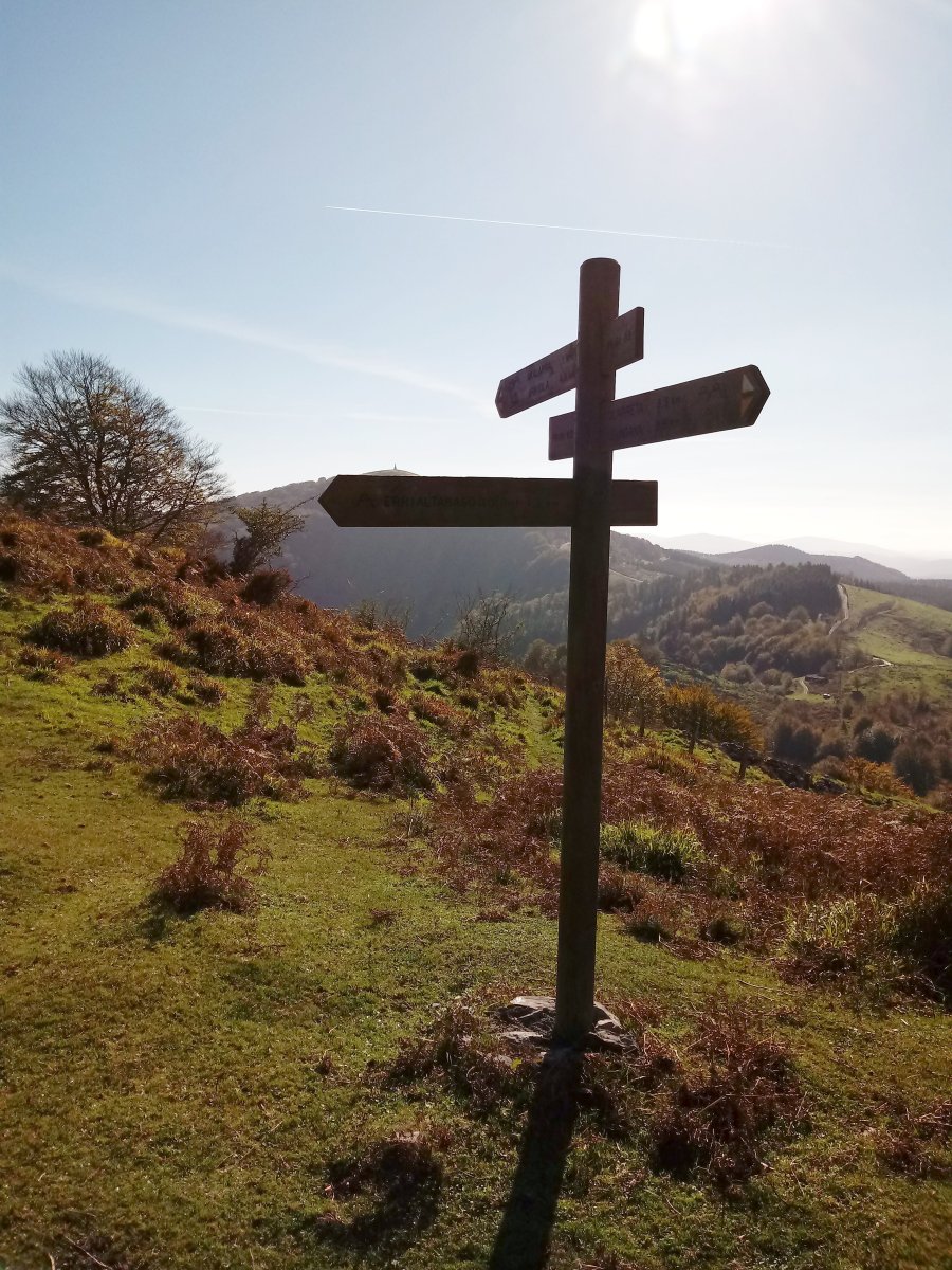 Arrietabasoko (1018m) bidean, seinalea