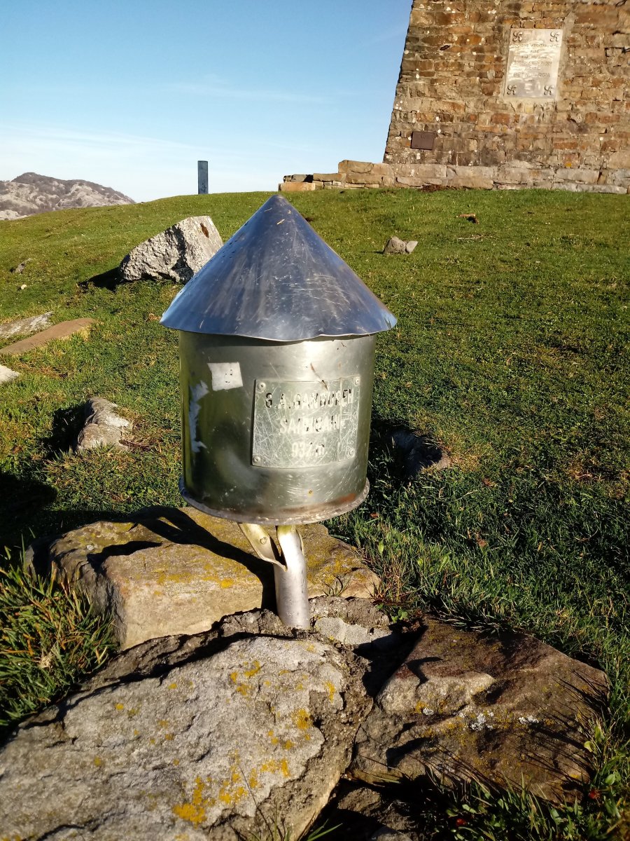 Saibigain (954m) tontorreko postontzia