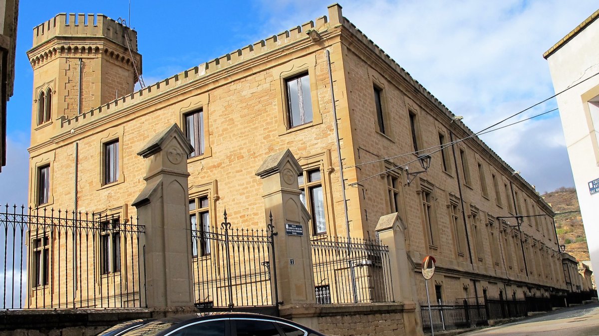 Palacio de la Vega jauregia, Deikaztelu