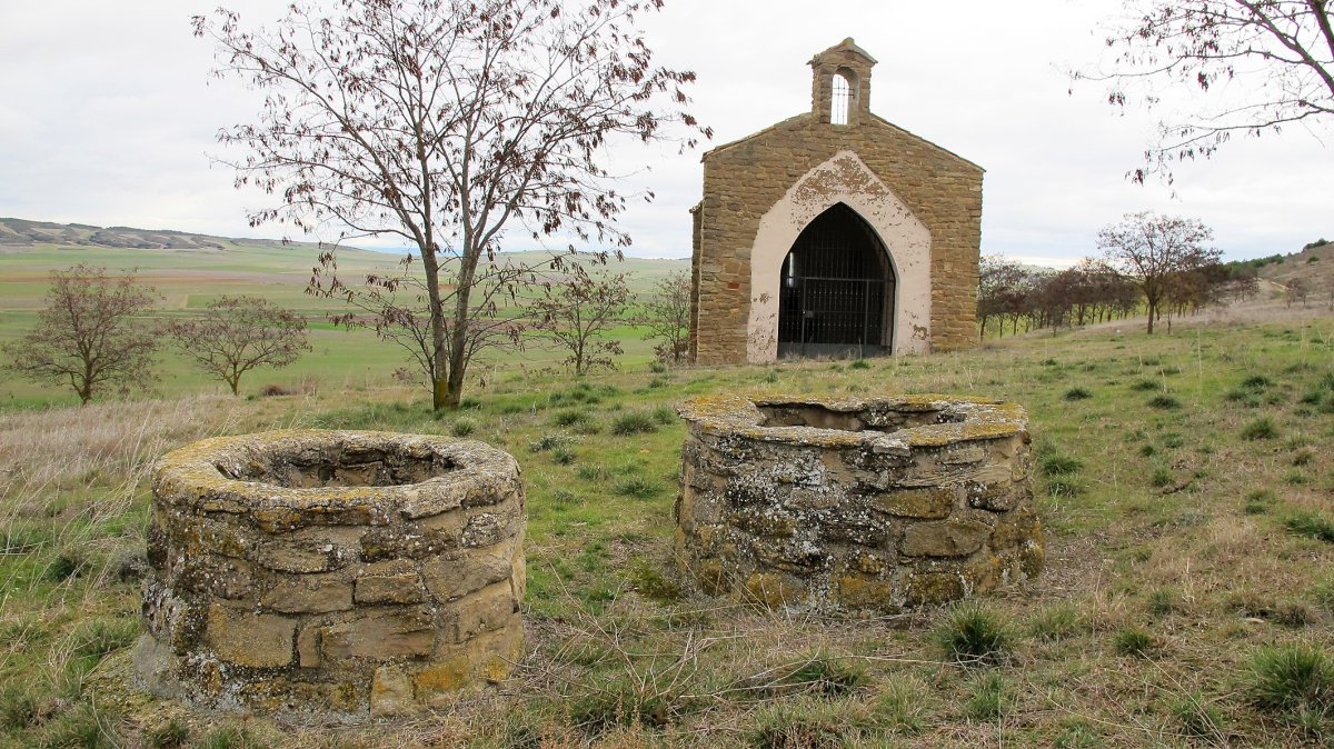 Almuza ermita, Sesma