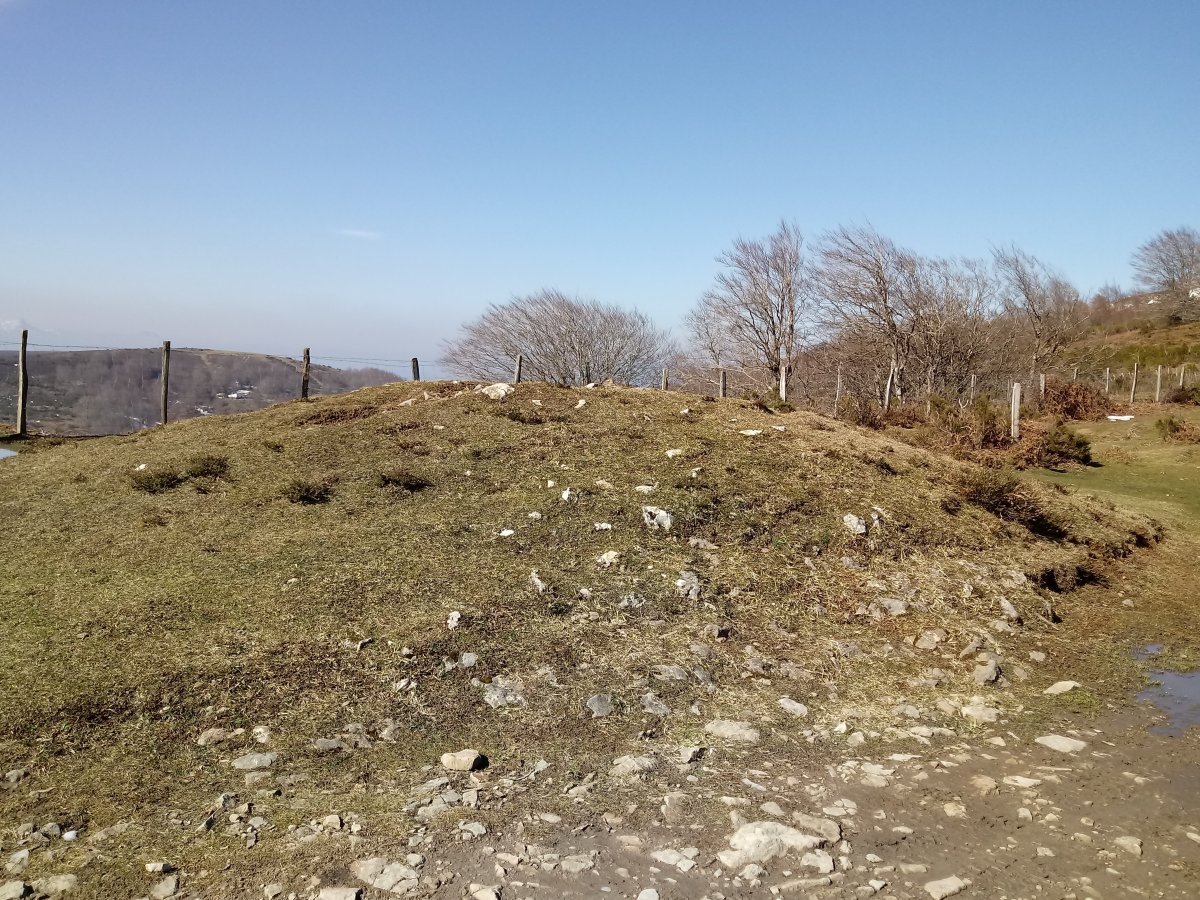 Alabitarte tumuloa 3