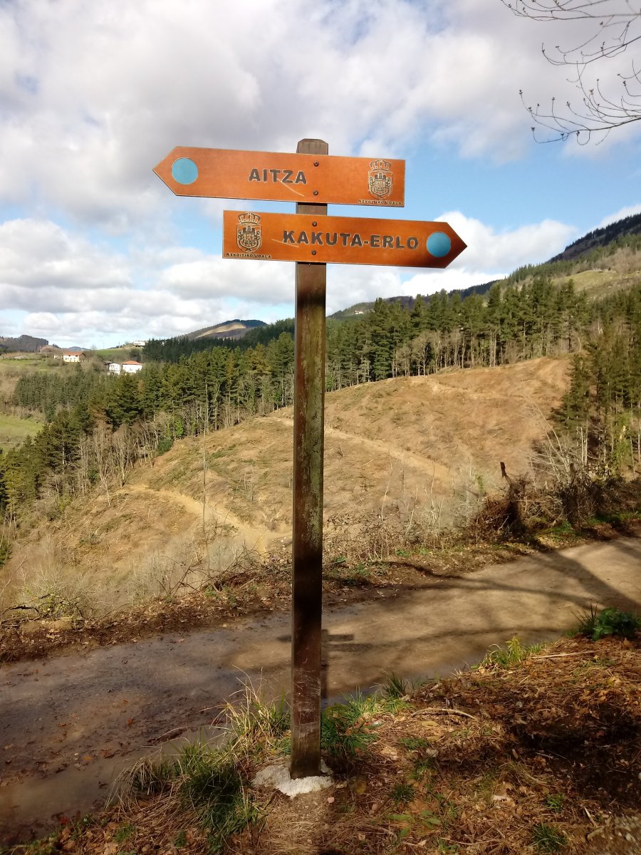 Kakueta-Erlo igoera bidean