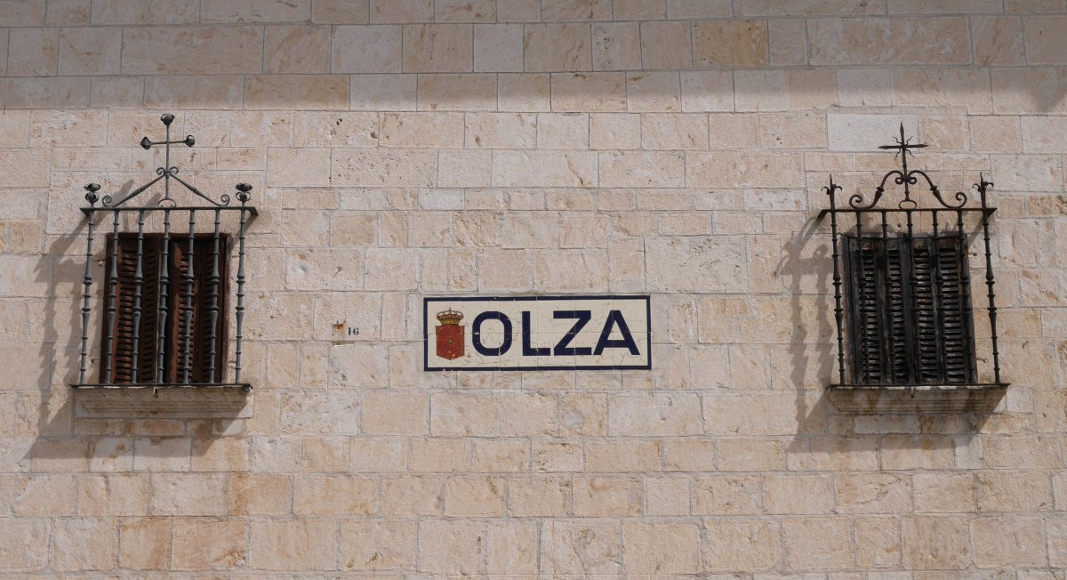 Herriaren izena Doussinague jauregiaren horman