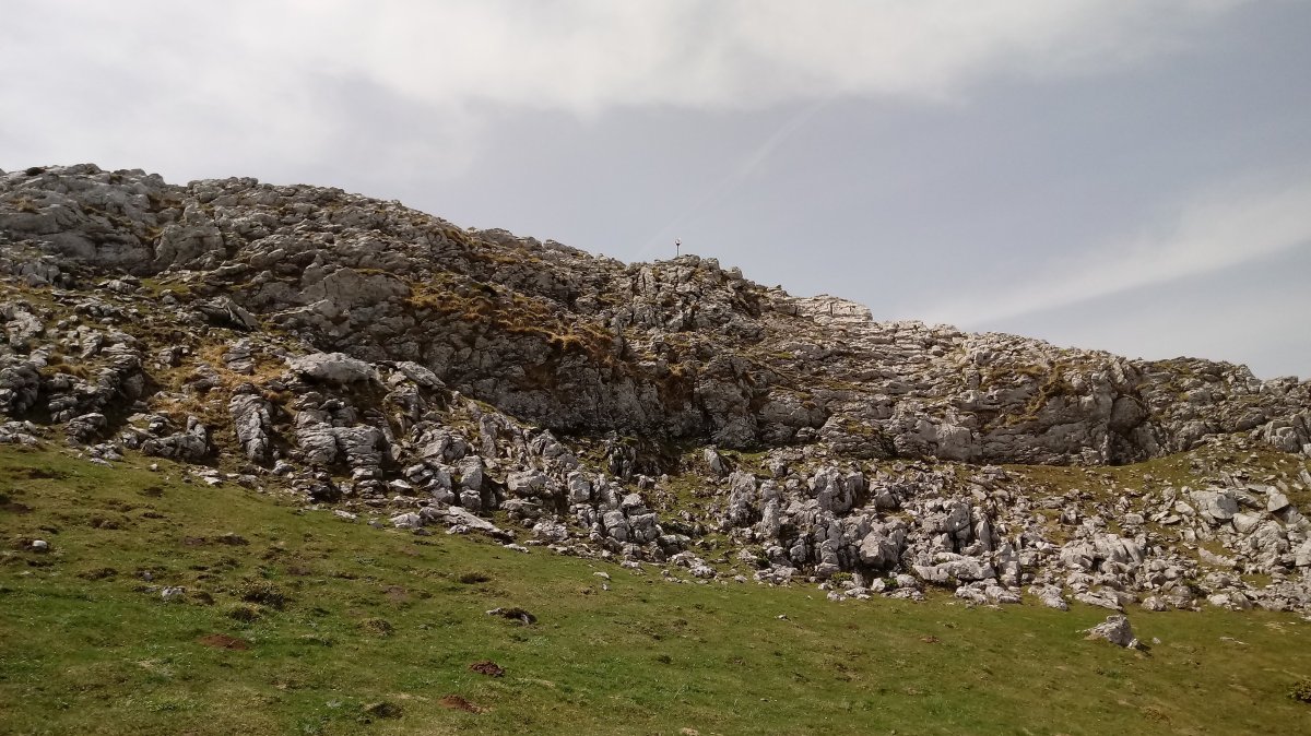 Azkolatxiki (1352m) tontorra