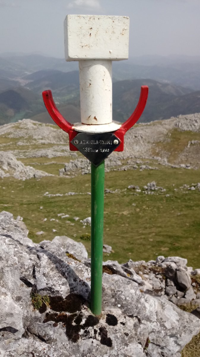 Azkolatxiki (1352m) postontzia