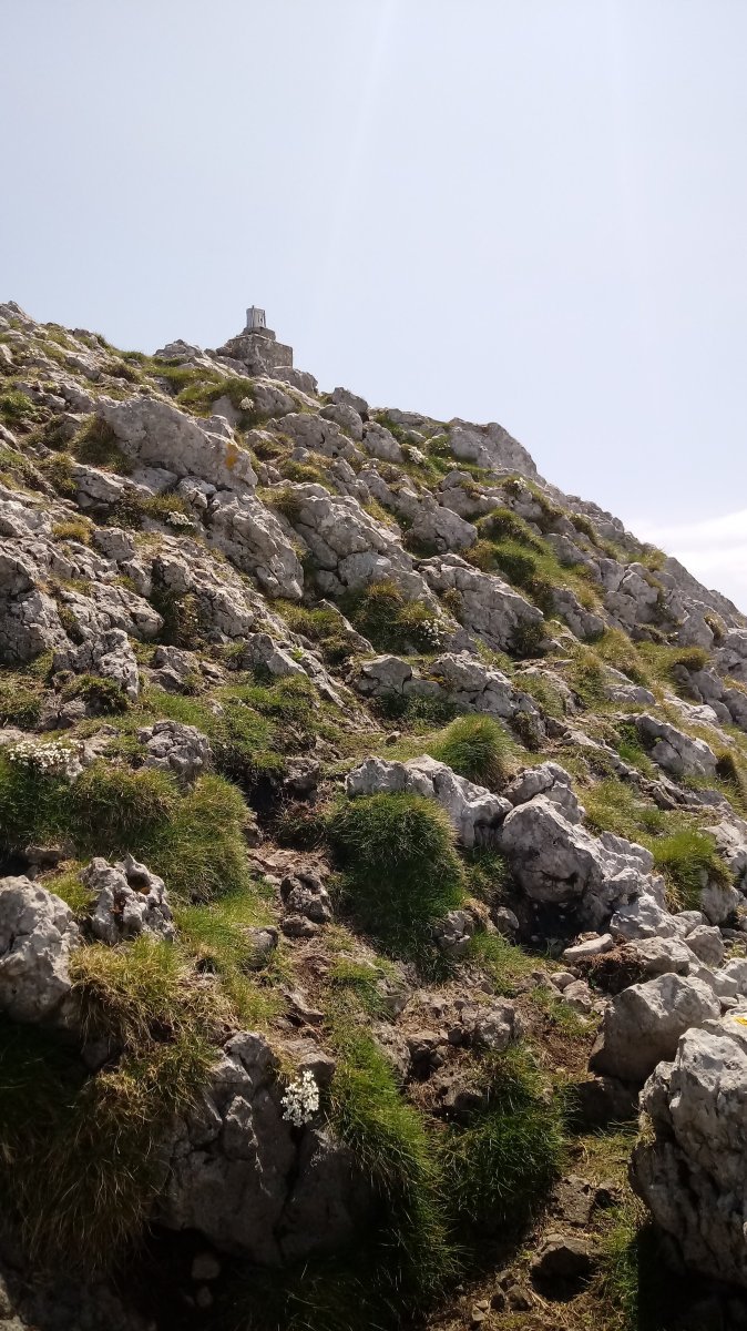 Atxuri (1551m) azken metroak